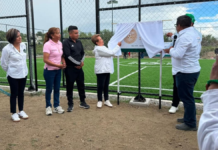 Modesta Delgado inaugura cancha de fútbol en San Jerónimo Tecuanipan