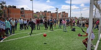 Omar Muñoz entrega cancha de futbol 5 en Deportivo Uranga
