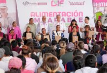Pepe Chedraui entrega 8 mil despensas en Santa María Xonacatepec