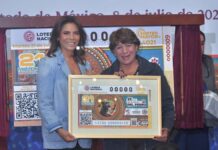 Lotería Nacional presenta billete conmemorativo del Día Mundial del Perro