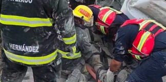 Conductor queda prensado tras volcadura en la Atlixco-Puebla