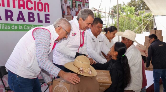 DIF Puebla Capital entrega 3 mil despensas en Santa María Guadalupe Tecola