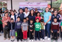 Lupita Cuautle encabeza reforestación en primaria de San Rafael Comac