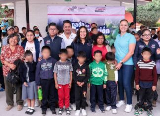 Lupita Cuautle encabeza reforestación en primaria de San Rafael Comac