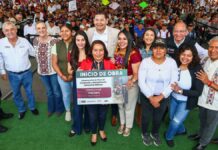 Entregan apoyos educativos, para campo y obras en San Pedro Cholula