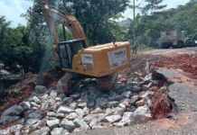 Restablecen circulación en la Azumbilla-Tlacotepec tras aparición de socavón