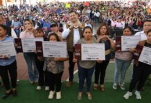 Armenta destaca administración de tesoreras en Obra Comunitaria