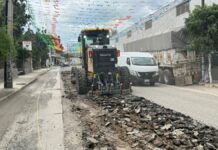 Estado atiende tramo carretero de San Diego Chalma a Santa Cruz Acapa