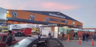 Bloquean accesos a Truper en Cuautlancingo con protesta laboral