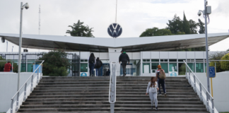 Administrativos de VW requieren 30% para negociar contrato colectivo