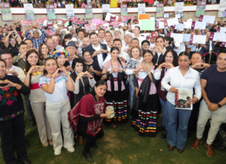 Entregan apoyos y maquinaria para el campo en Zacapoaxtla