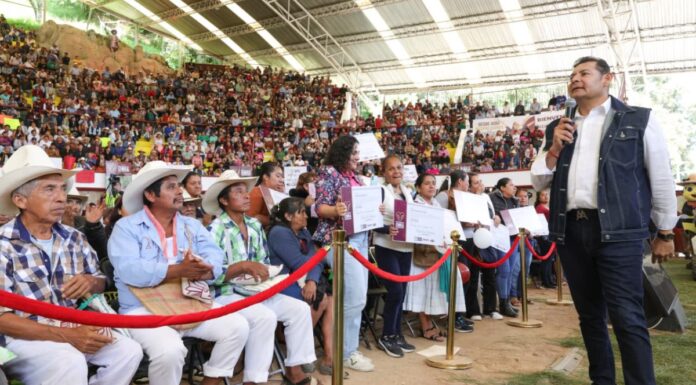 Más de 2 mil productores de Zacapoaxtla reciben fertilizantes