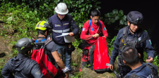 Mantienen búsqueda de tres desaparecidos en Gruta de Chichicazapan