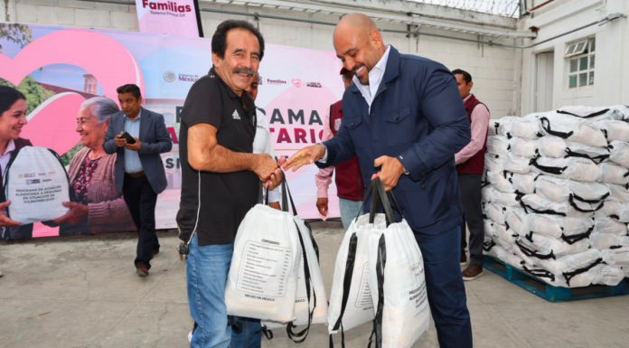 SEDIF entrega apoyos alimentarios en Hueyotlipan