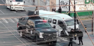 Choque entre patrulla y combi deja dos lesionados en Puebla