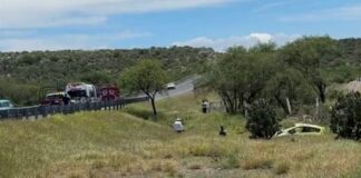 Volcadura en la Cuacnopalan-Oaxaca deja dos lesionados
