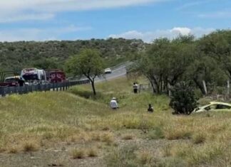 Volcadura en la Cuacnopalan-Oaxaca deja dos lesionados