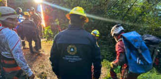 Hallan dos cuerpos en Gruta Chichicazapan; falta una persona