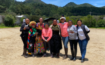 Egresadas IBERO Puebla usan danza para apoyar a madres cuidadoras