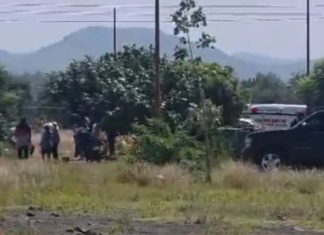 Rescatan con vida a dos trabajadores tras deslave en Atlixco