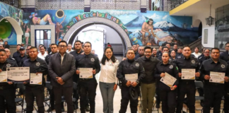 Ariadna Ayala reconoce a 45 elementos de la SSC Atlixco