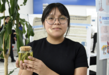 Estudiante BUAP transforma residuos de agave en fibras textiles