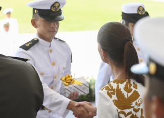 Sheinbaum encabeza graduación de 211 guardiamarinas en Veracruz