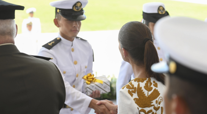 Sheinbaum encabeza graduación de 211 guardiamarinas en Veracruz