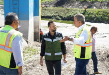 Pepe Chedraui supervisa limpieza del vaso regulador Puente Negro