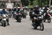 Motociclistas se manifiestan en contra de la “Ley Casco” en Puebla