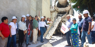 Bety Sánchez arranca obra de pavimentación en La Guadalupana