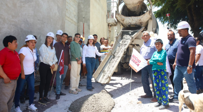 Bety Sánchez arranca obra de pavimentación en La Guadalupana