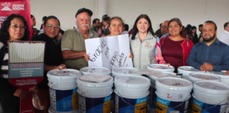 Dotan de pintura e impermeabilizante a 45 escuelas de Zacatlán