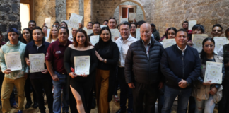 Zacatlán certifica a 76 anfitriones turísticos en rutas históricas