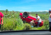 Volcadura en carretera Izúcar–Atlixco deja dos lesionados