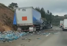 Tractocamión vuelca en la Puebla–Orizaba; autoridades evitan rapiña