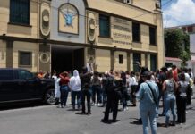 Protestan contra anuncio de cierre de Academia Militarizada en Puebla