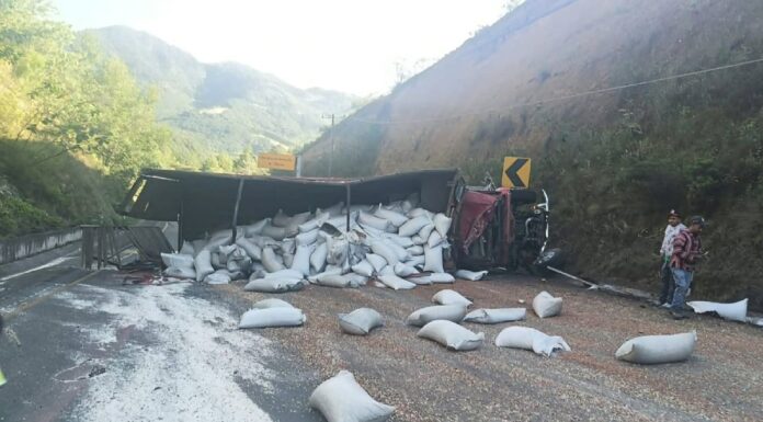 Dos accidentes provocan cierres en la Puebla-Orizaba provocan