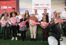 Gobierno estatal entrega 561 apoyos por 5 mdp a productores