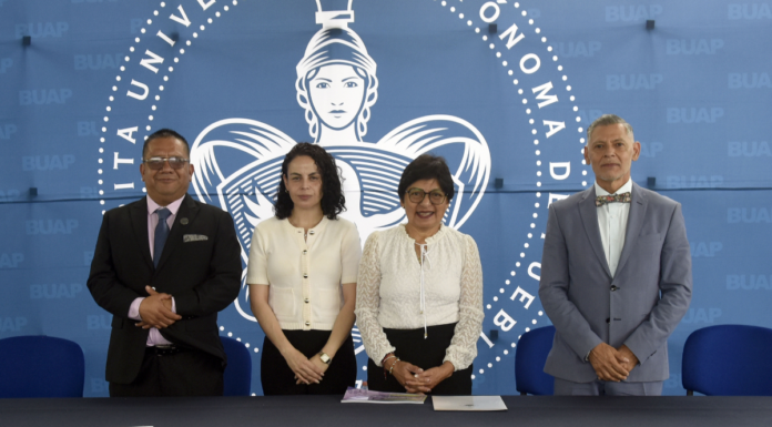 Lilia Cedillo reconoce resultados del Bachillerato 5 de Mayo