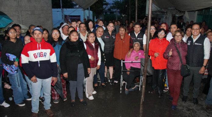 Laura Artemisa entrega cerca de 1 mdp para Obra Comunitaria
