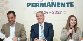 Pepe Chedraui encabeza sesión con diversos sectores sociales