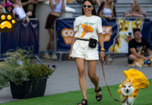 Corgis de nueve países compiten en peculiar carrera en Lituania
