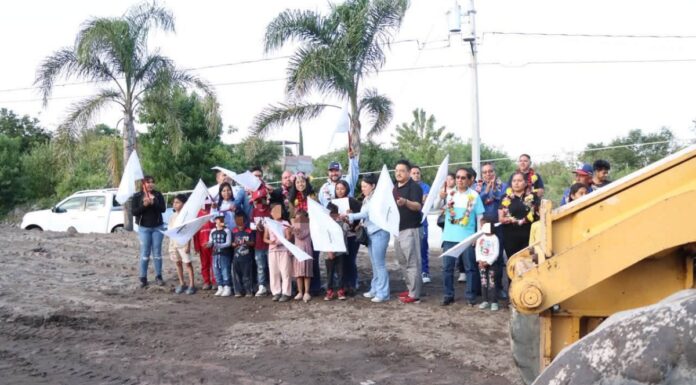Ariadna Ayala inicia rehabilitación de Espacio Multideportivo en Coyula