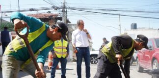 Pepe Chedraui supervisa bacheo en Xochimehuacan