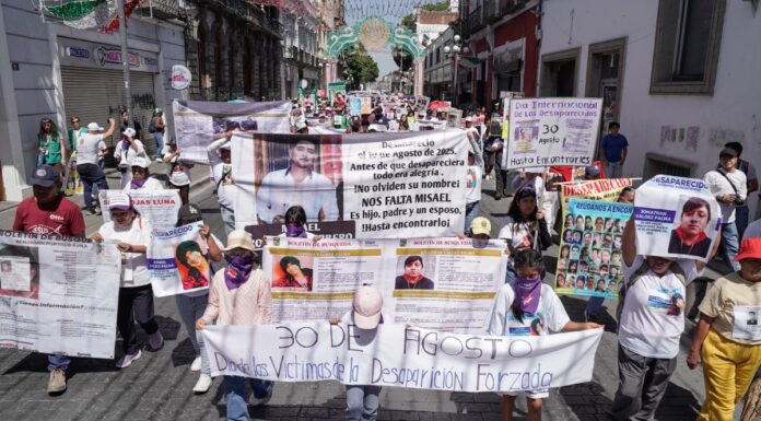 Marchan en Puebla por Día de las Víctimas de Desapariciones Forzadas