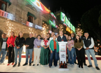 Centro Histórico brilla con más de 2 mil luces para Fiestas Patrias