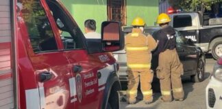 Explosión daña vehículo en Tehuacán; investigan origen