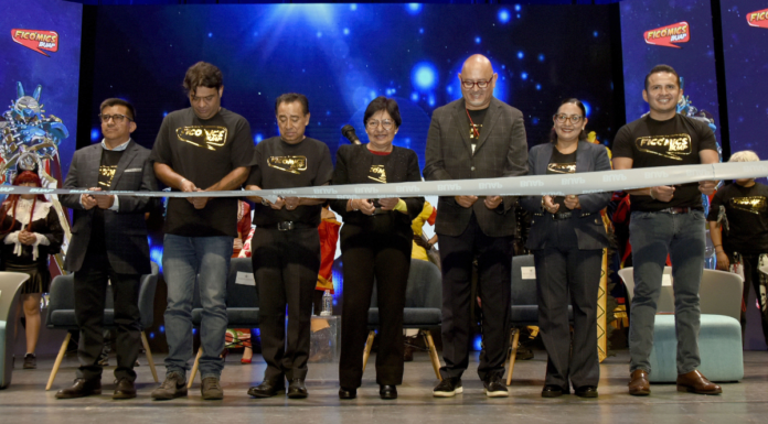Ficómics BUAP 2026 abre sus puertas con cosplay, k-pop y doblaje