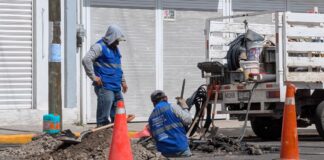 Gobierno estatal denuncia que Agua de Puebla destruye calles recién pavimentadas